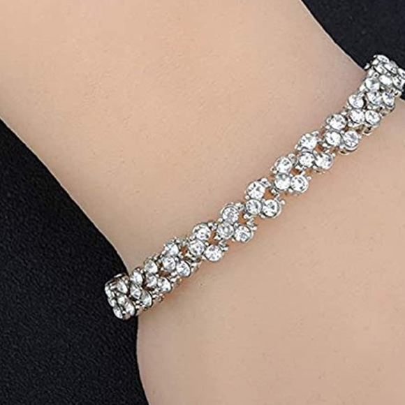 Beautiful Rhinestone Chain Bracelets - Picture 3 of 11